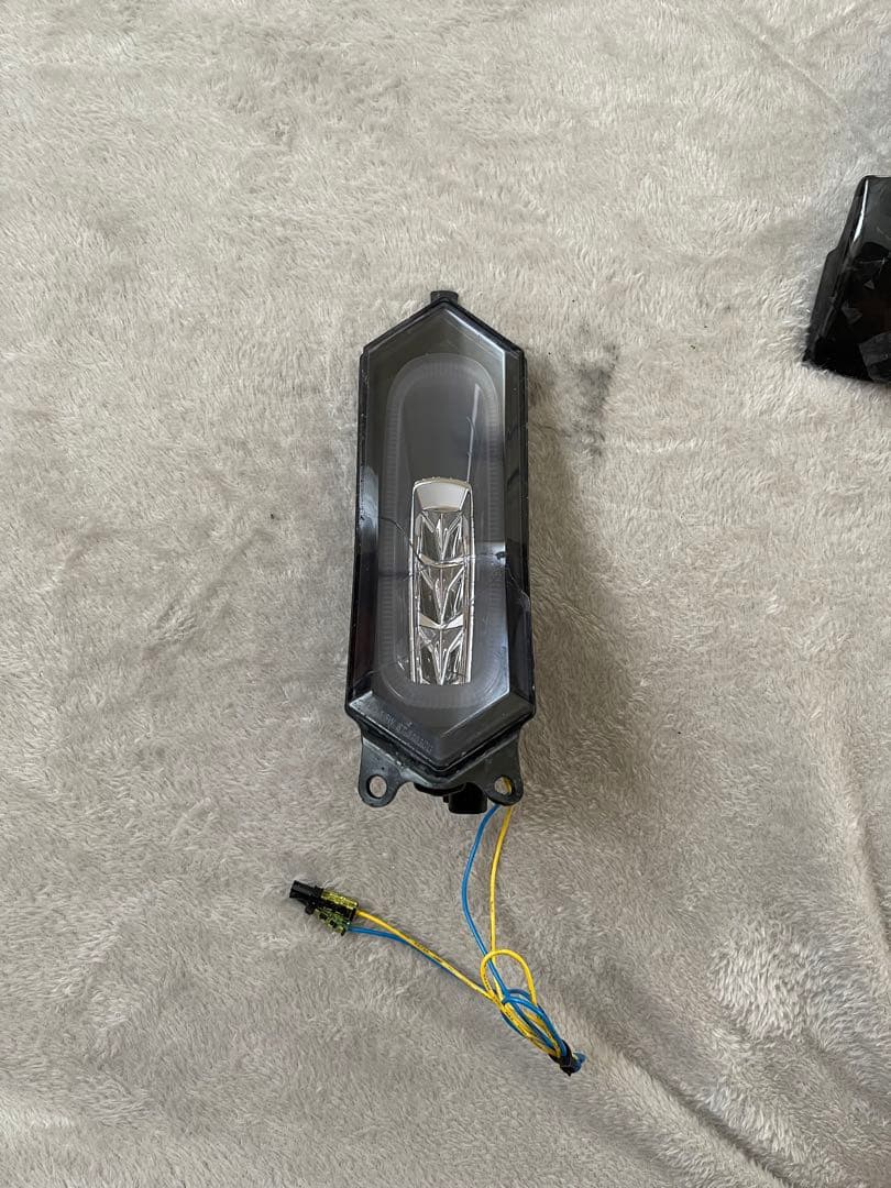 YZF-R1 R1M R6 R7 テールライト クロライト - メルカリ