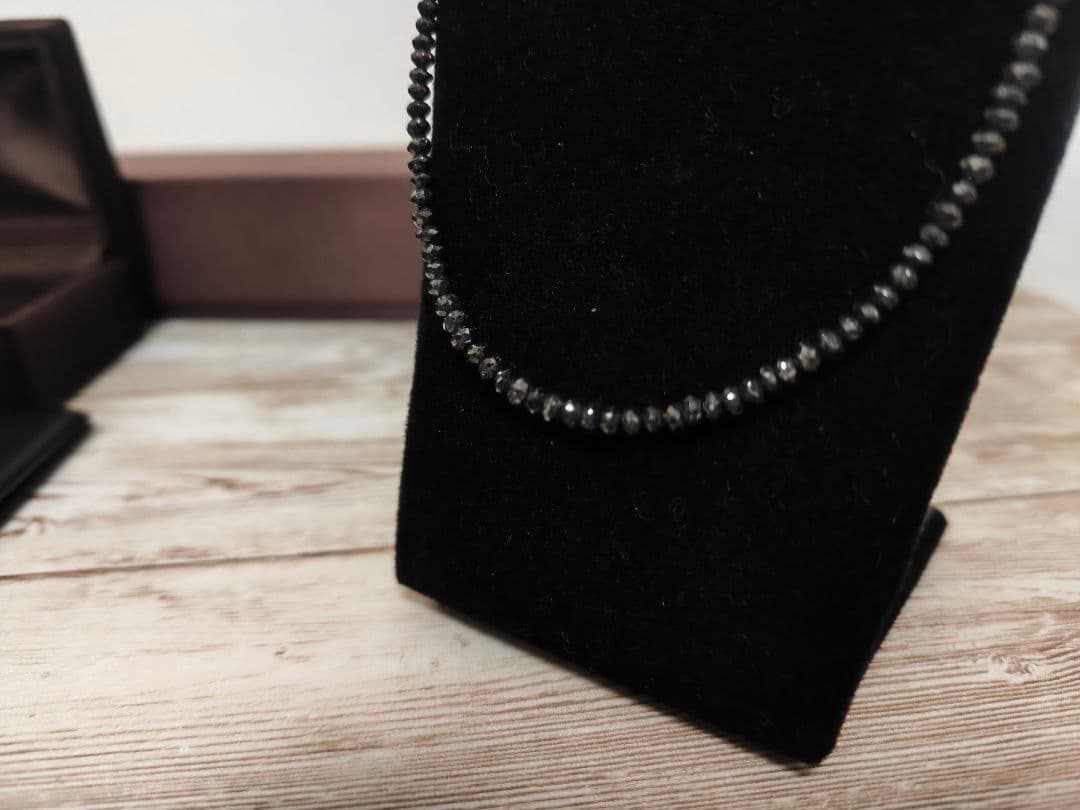 ブラックダイヤモンド ネックレス K18WG 20.0ct 磁気