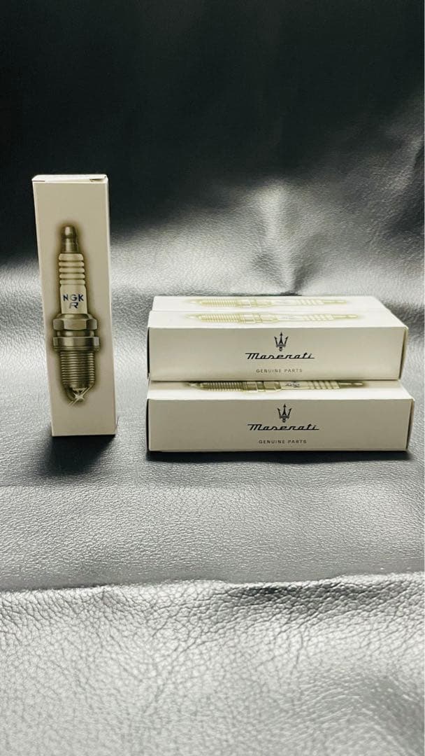 Maserati 純正スパークプラグ 【SILKAR8C6DS】 GENUINE NGK SPARK PLUGS FOR MASERATI GHIBLI 3.0 V6 SILKAR8C6DS