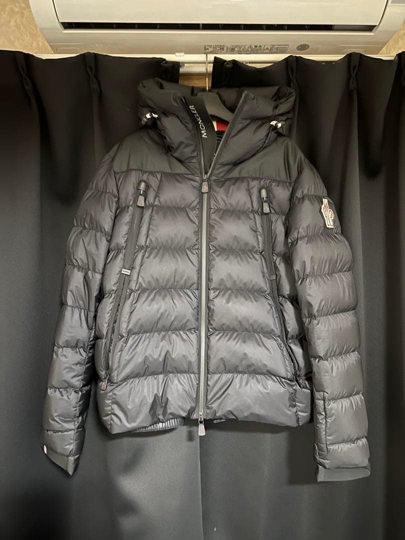 moncler GRENOBLE camurac カムラック　ダウン Moncler Grenoble Camurac Jacket - Men's - Clothing