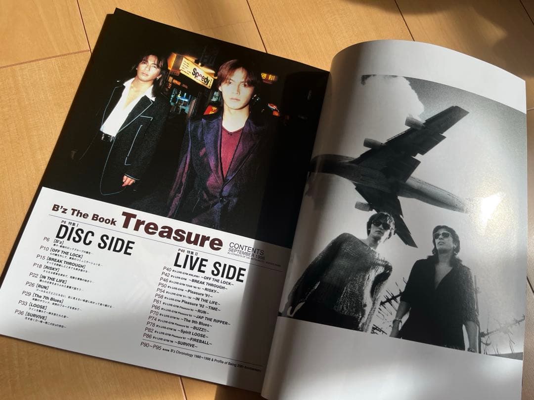 B'z ツアーパンフレット他グッズセット - メルカリ