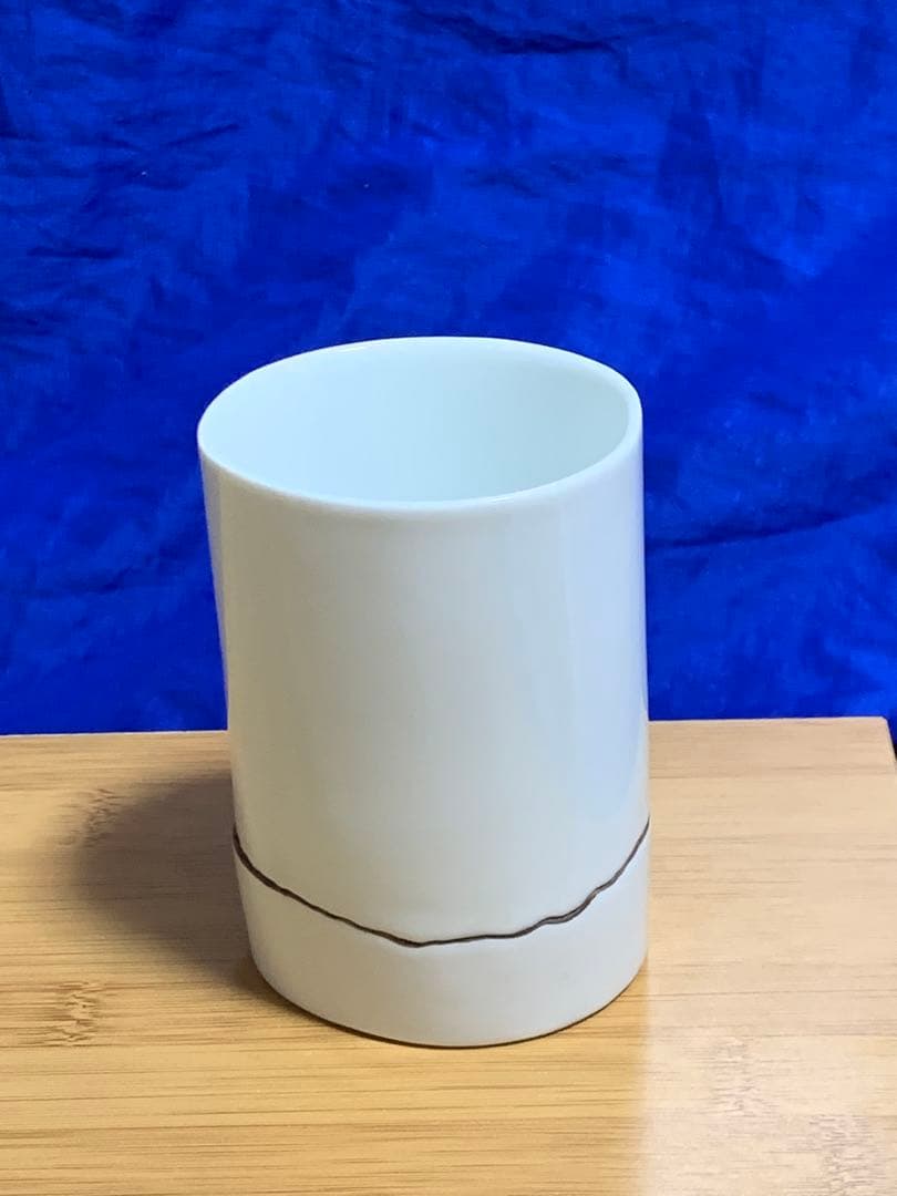 作家 長江重和 陶磁器 白磁 置物 オブジェ 現代アートモダンインテリア 瀬戸陶芸協会ギャラリーにて 開催中の 『長江重和展』は 12/19まで延長