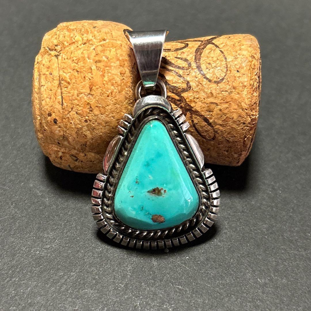 ナバホ ターコイズペンダントトップ インディアンジュエリー navajo