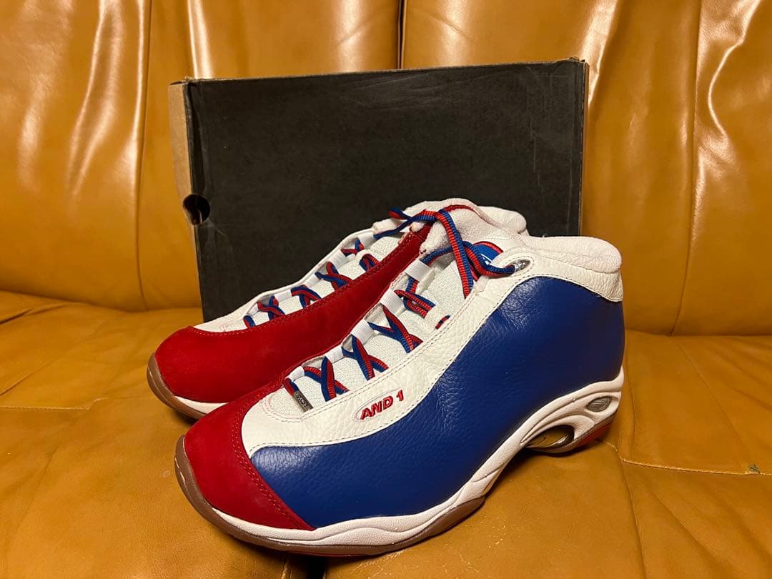 群馬クレインサンダーズ 選手直筆サイン入りミニボール トレイ・ジョーンズ