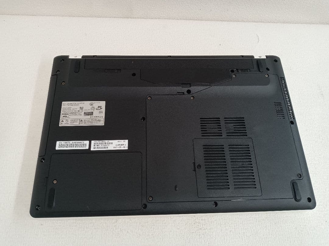 ⊕ LIFEBOOK AH47/W ストレージ無　特価 8GB