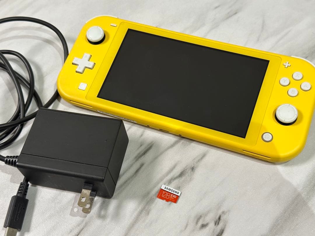 Switch Lite イエロー + microSD 128GB Amazon.com: Nintendo Switch Lite - Yellow : Video Games