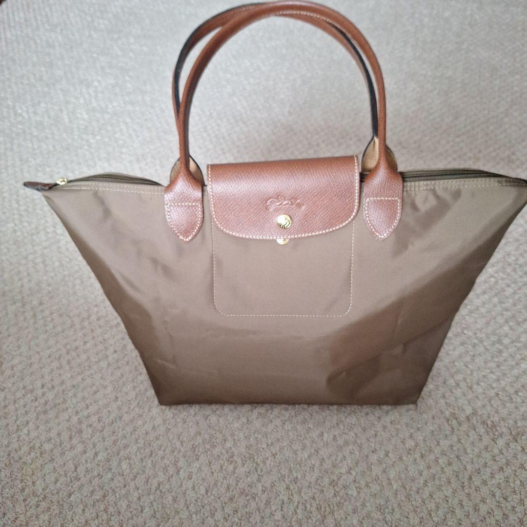 LONGCHAMP　新品　プリアージュ　Ｌ　ショルダーバッグ LONGCHAMP（ロンシャン） ショルダーバッグ LE PLIAGE XTRA S ル プリ