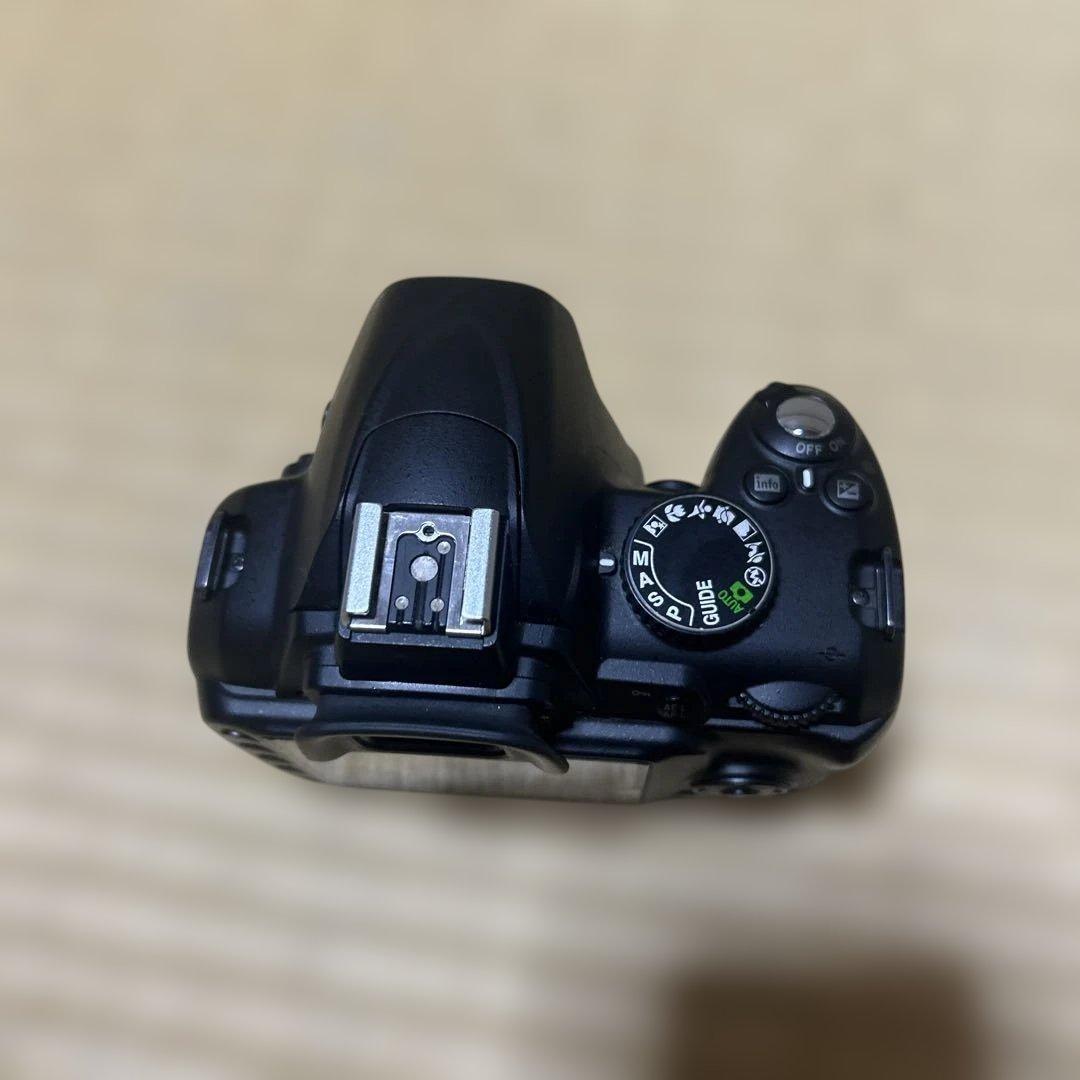 Nikon D3000 ボディ デジタル一眼レフカメラ Nikon D3000は、初心者