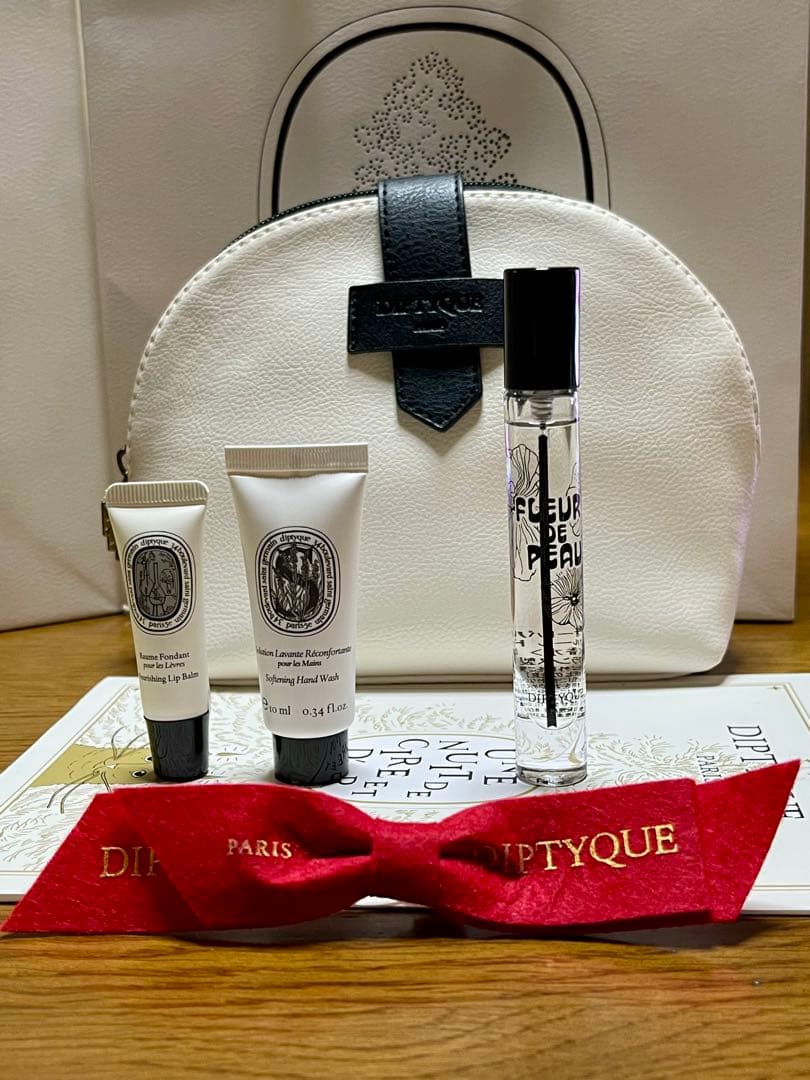 diptyque フルールドゥポー7.5ml &ポーチ とおまけ diptyque フルールドゥポー7.5ml &ポーチ とおまけ