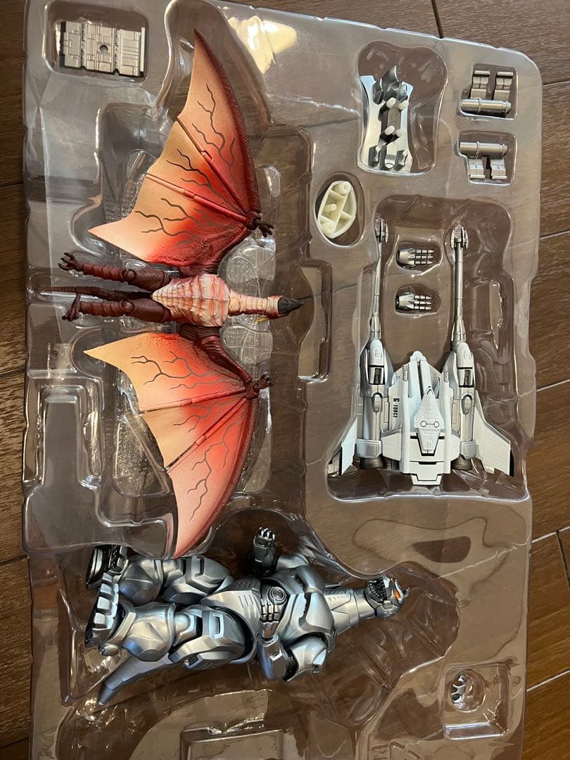 S.H.MonsterArts メカゴジラ （1993）&ガルー ダ＆ラドン