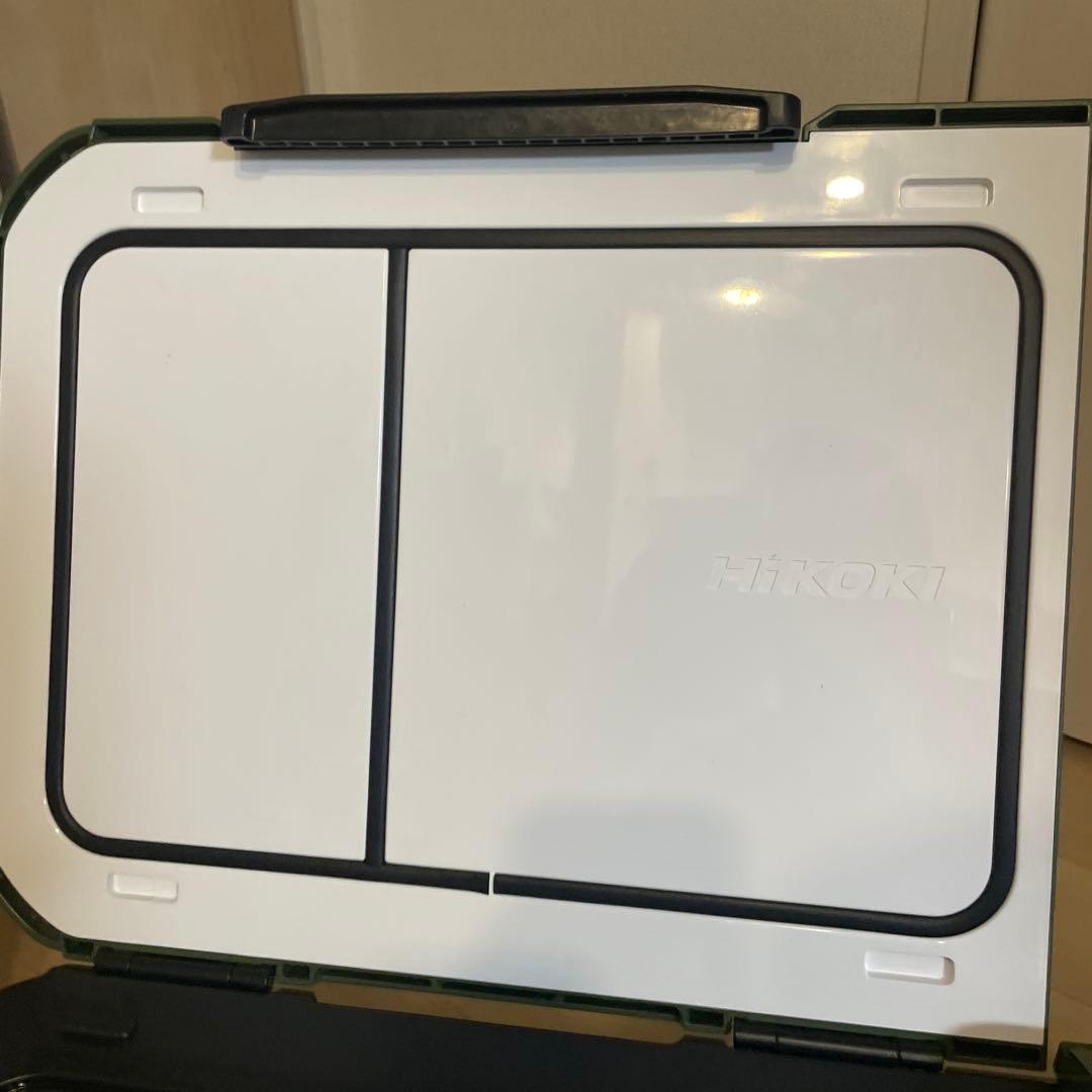 【松尾智】 ハイコーキ コードレス冷凍・冷蔵庫　UL18DB（カーキ）