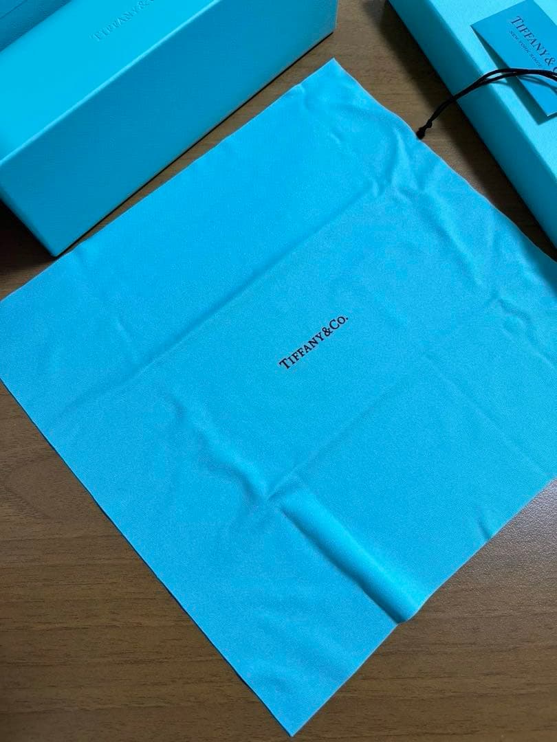 ティファニー メガネケース メガネ拭き 箱付き - メルカリ