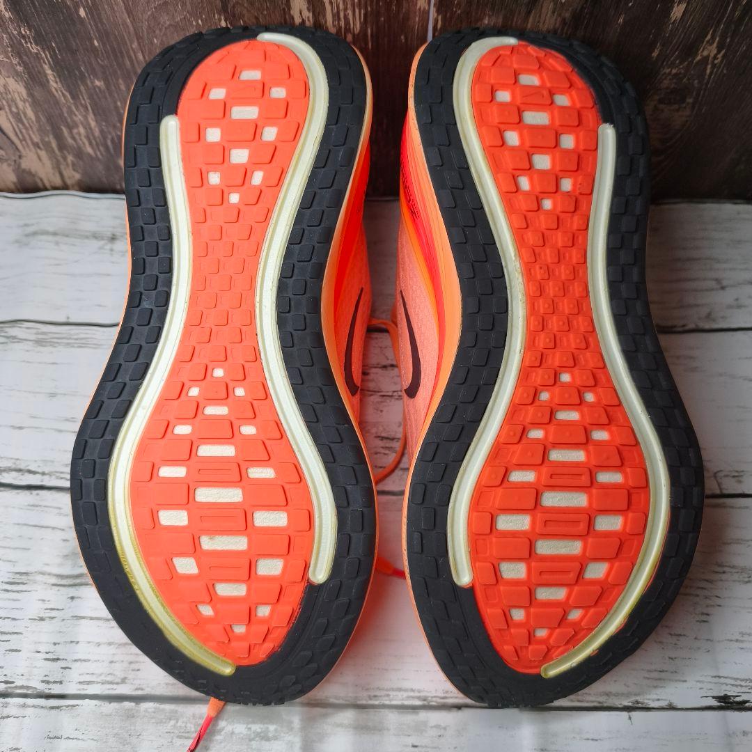 ナイキ　ボメロプラス 25.5cm NIKE VOMERO PLUS