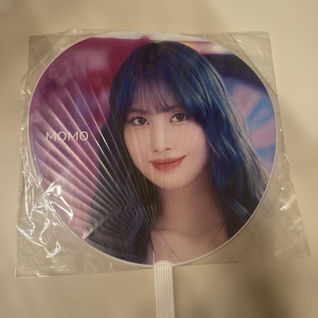 TWICE モモ うちわ - メルカリ