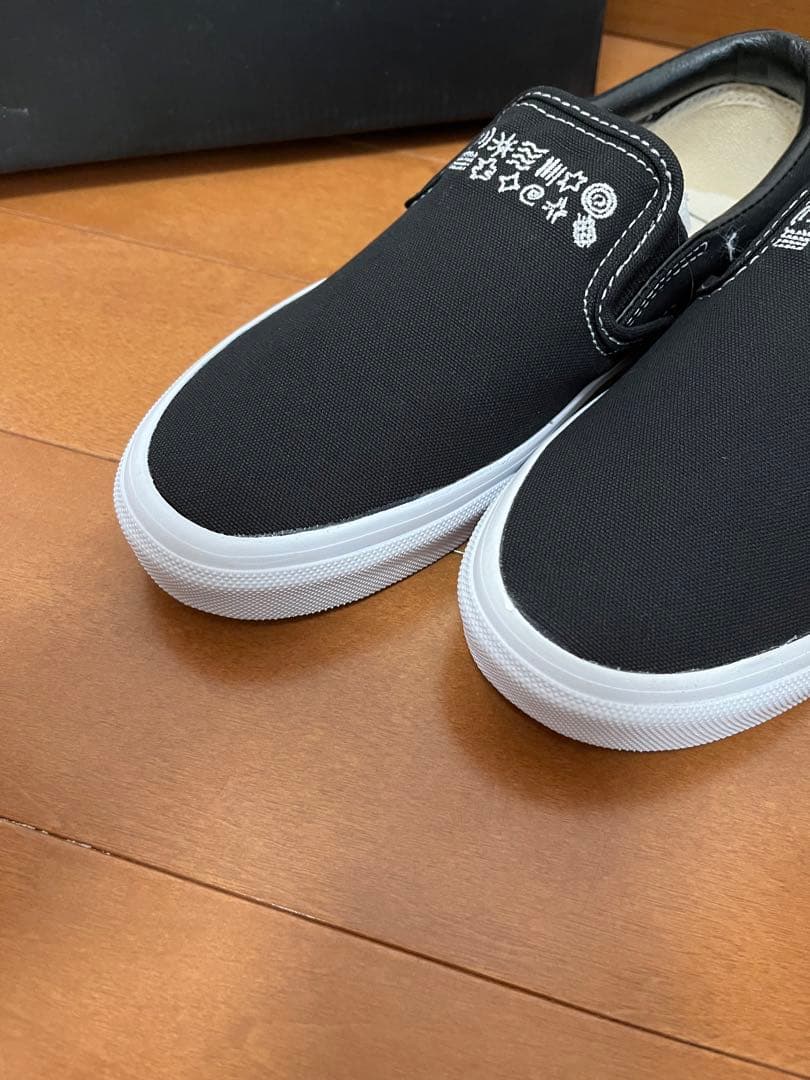 ONE OK ROCK × VANSコラボレーションSLIP-ON - メルカリ