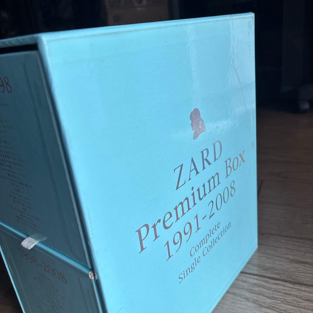 ZARD ザード Premium Box 1991-2008 CD ZARD PREMIUM BOX 1991-2008 COMPLETE SINGLE COLLECTION(DVD付) 中古