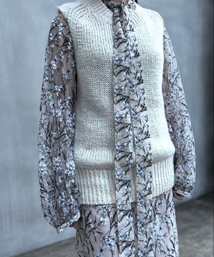 ブラミンク2025SPRING フラワーチュールレースリボンブラウス 38