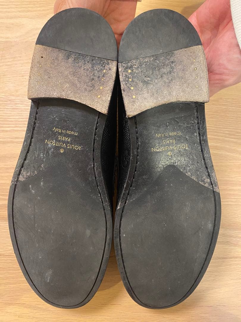 Louis Vuitton ブラック・ヘビ柄 ローファー - メルカリ