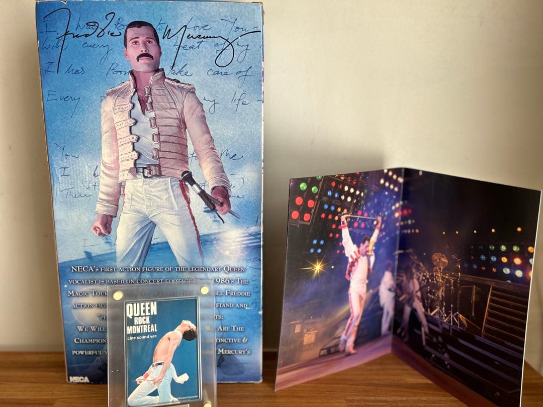 フレディー・マーキュリー18インチサウンドギミック内蔵アクション