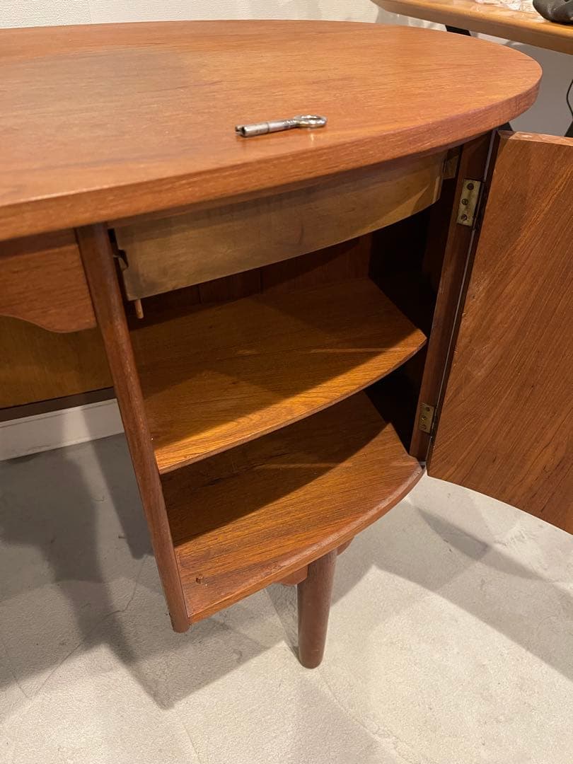 ヴィンテージ 北欧家具 チーク材 キドニーデスク デンマーク - メルカリ