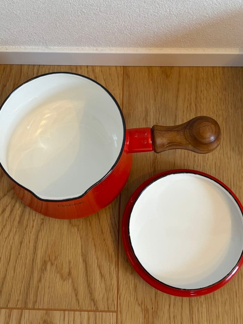 DANSK 赤い片手鍋 木製ハンドル 未使用 - メルカリ
