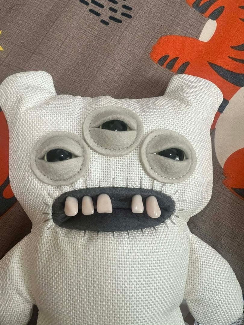 FUGGLER MONSTER ファグラー 三つ目の白い ぬいぐるみ | 激安通販の