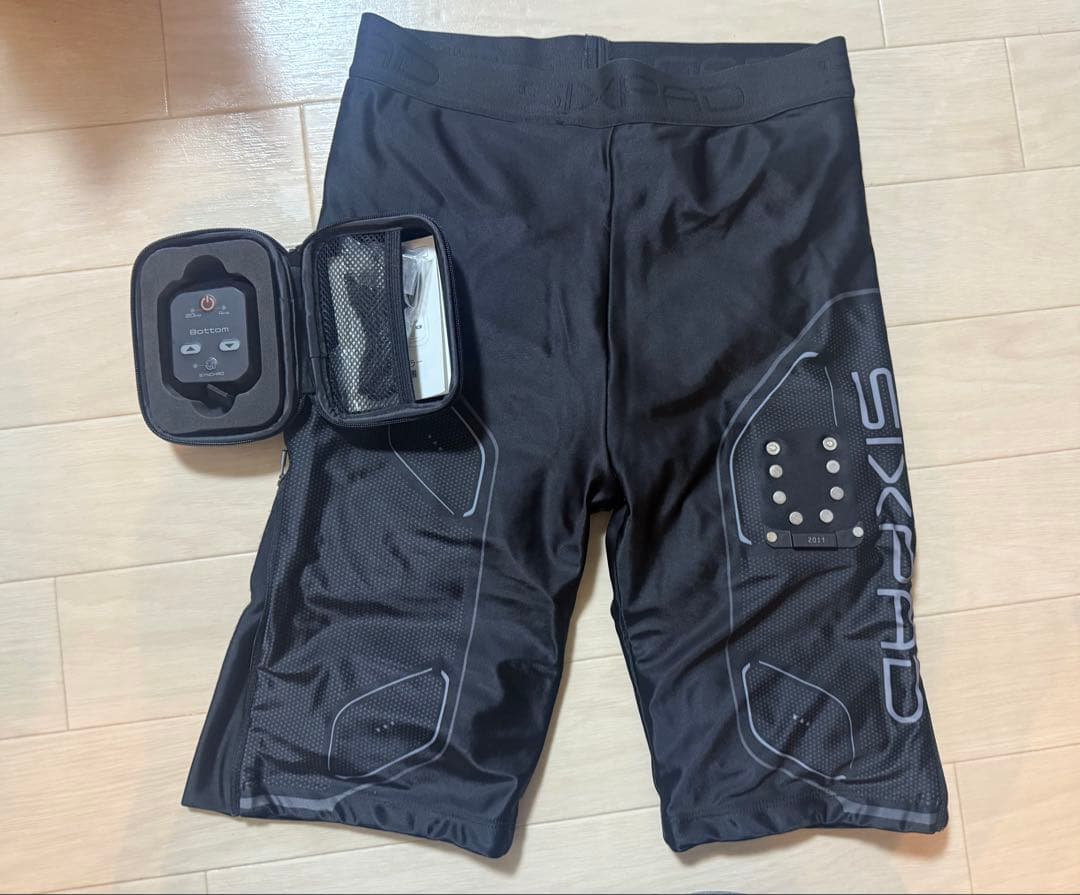 SIXPAD EMS トレーニングパンツ メンズMサイズ - メルカリ