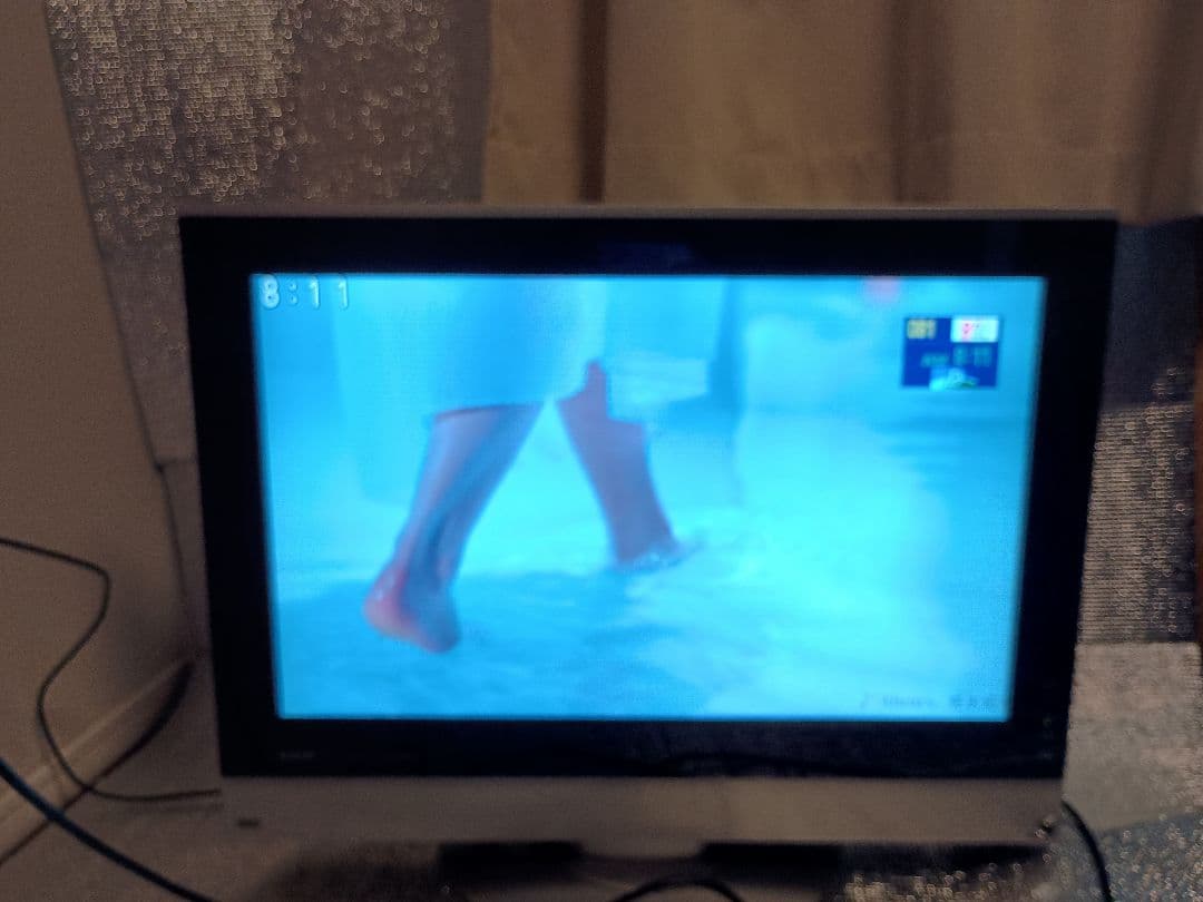 液晶テレビ 約30インチ 首振り機能あり