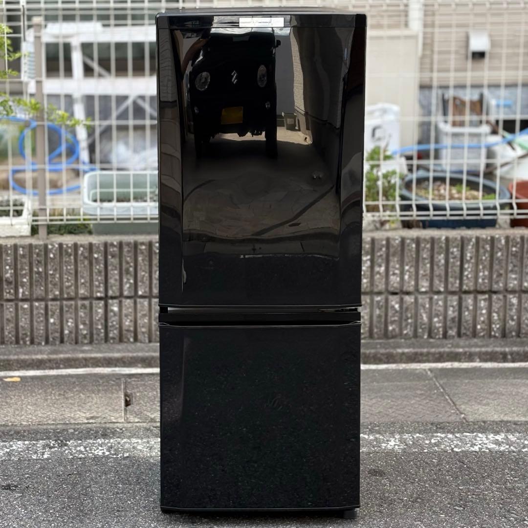【2017年製】三菱ノンフロン冷凍冷蔵庫 MR-P15A-B ♢MITSUBISHI ノンフロン冷凍冷蔵庫【2017年製】MR-P15A-B - メルカリ