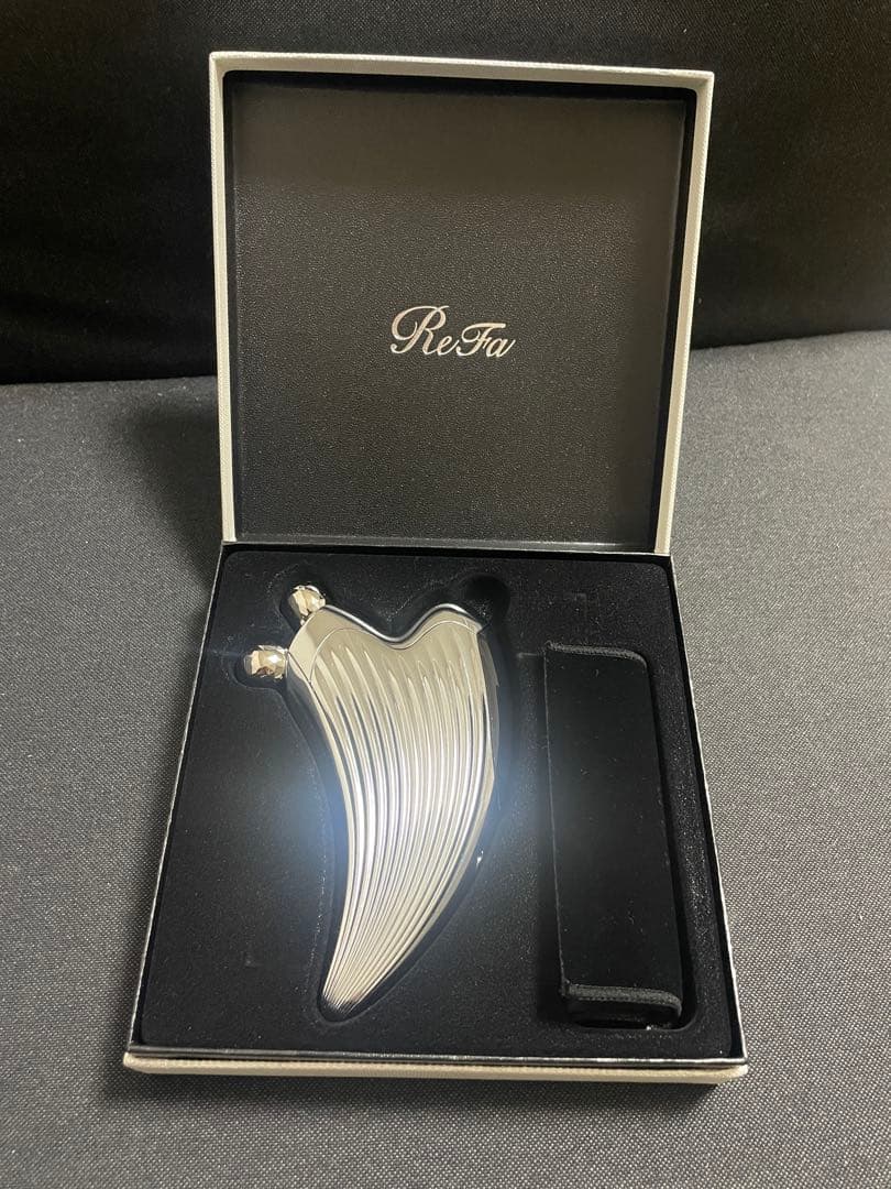 ReFa 美顔ローラー 専用ケース付 ReFa 美顔ローラー 専用ケース付き - メルカリ