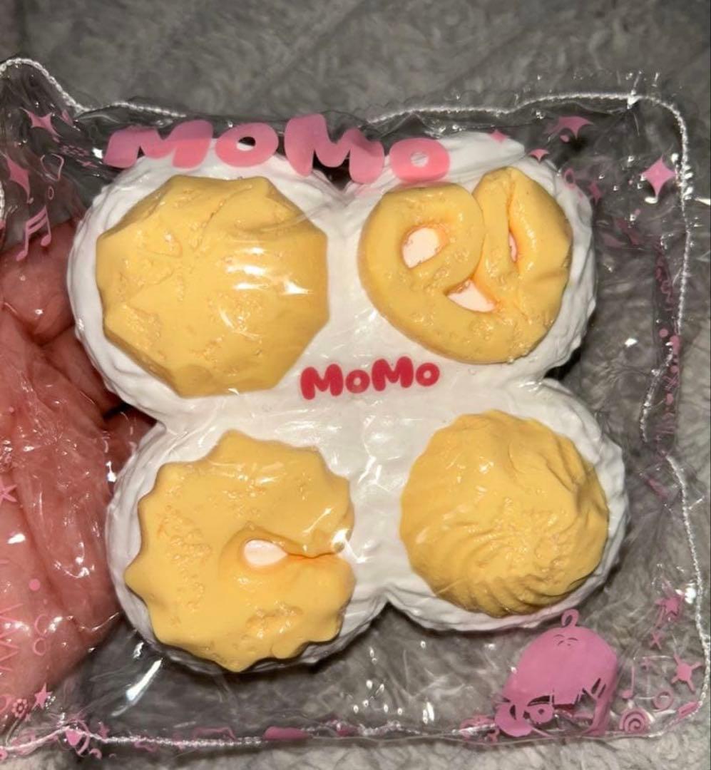 MoMo スクイーズ クッキー - メルカリ