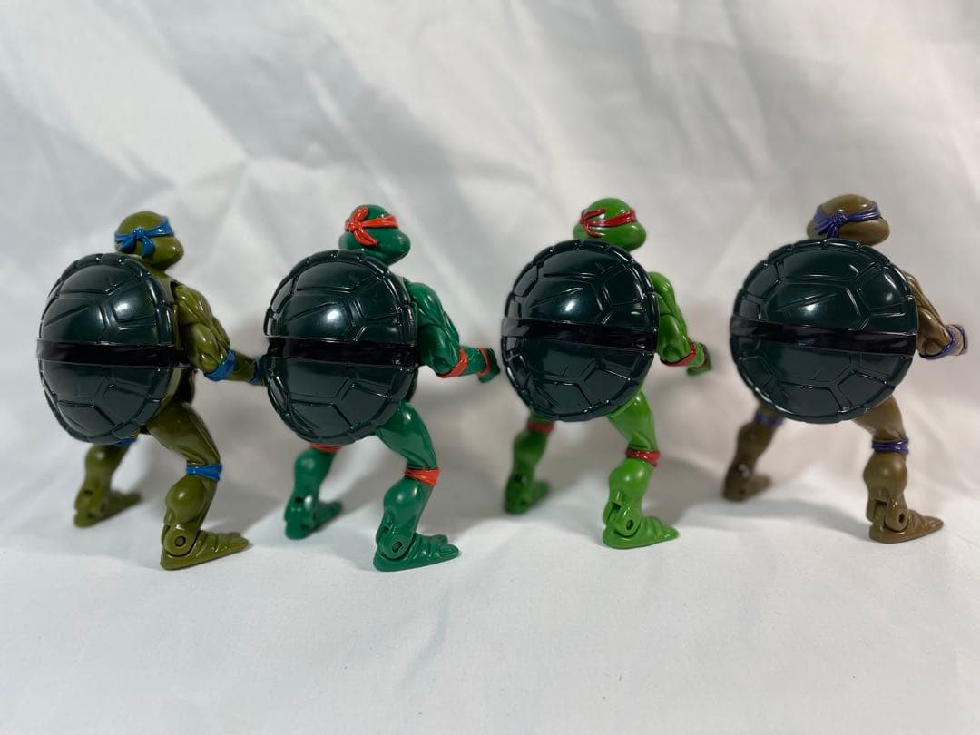 売約済み ミュータントタートルズ変形フィギュア(1992年)7体セット