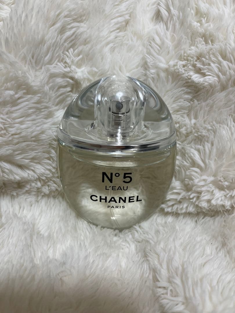 CHANEL N°5 ロー　オードゥトワレットD Amazon | CHANEL(シャネル) N°5 ロー オードゥ トワレット 100ml