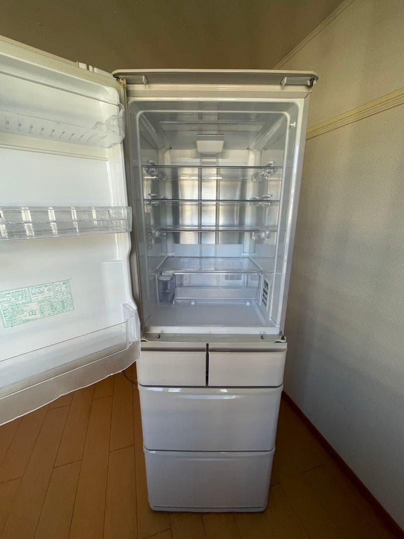 SHARP ホワイト 4ドア冷蔵庫 上部冷却方式 値下げしました⭐︎