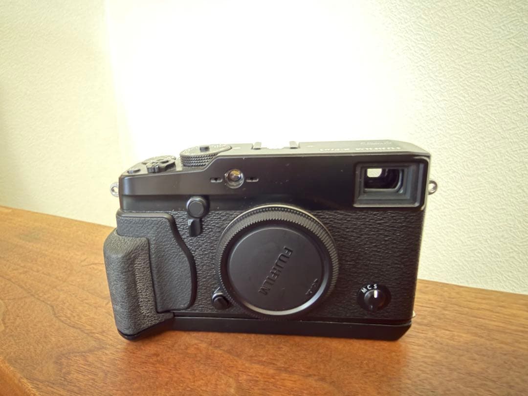 富士フィルム X-Pro1 ミラーレスデジタルカメラ グリップ縦吊り改造純正付 富士フィルム X-Pro1 ミラーレスデジタルカメラ グリップ縦吊り改造