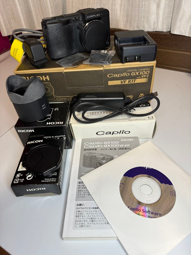 【RICOH】Caplio GX100 with VF-1 とOP類 Amazon | RICOH Caplio (キャプリオ) GX100 VF KIT | コンパクト 通販