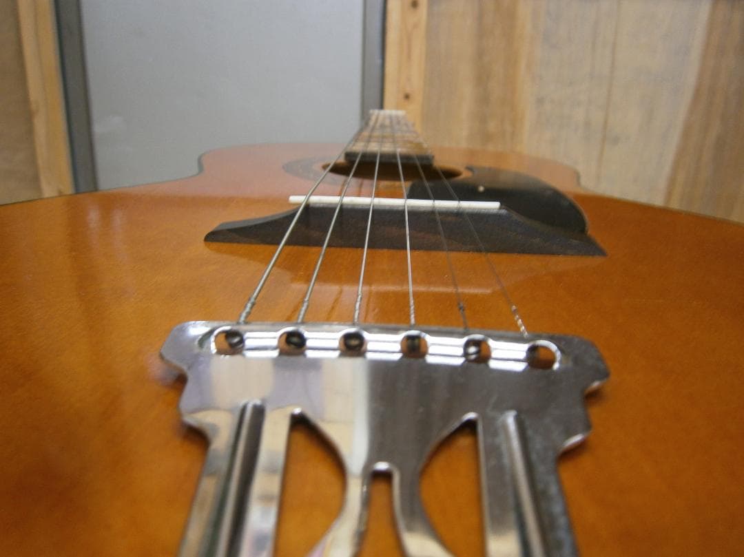 値下げ・Shima＜NO.1400＞日本製・ビザールギター・ピックギター