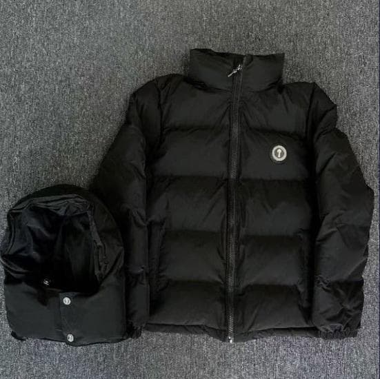 新品 男女兼用 TRAPSTAR フード付きブラックダウンジャケット - メルカリ