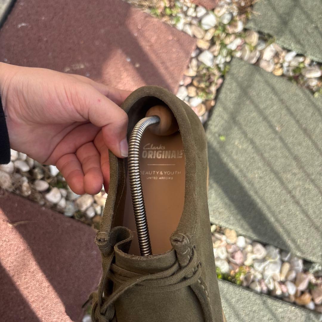 クラークスワラビー カーキ色 UA BEAUTY & YOUTH別注品 - メルカリ