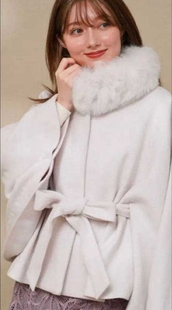 ★クリスマスまで限定お値下げ★ノエラ　ポンチョコート 衿ファー付ポンチョコート | コート | NOELA OFFICIAL WEB STORE