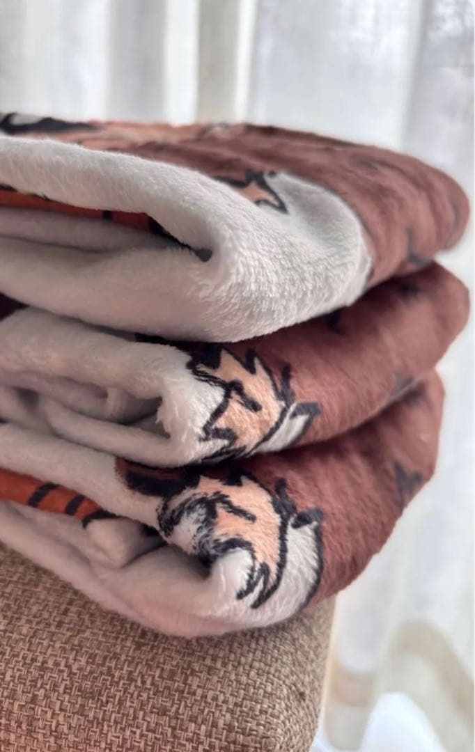 Labubu ラブブ オールスター ブランケット 薄手 膝掛け 車 仕事 昼寝