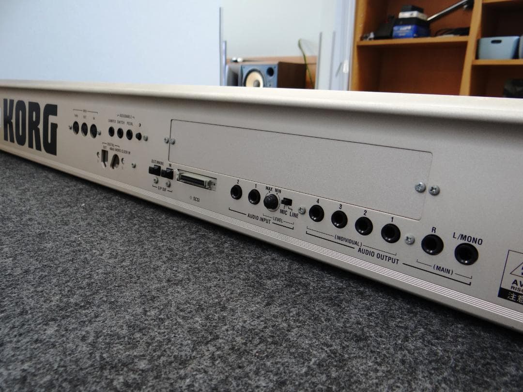 KORG Triton studio 動作確認済 ハードケース付 - メルカリ