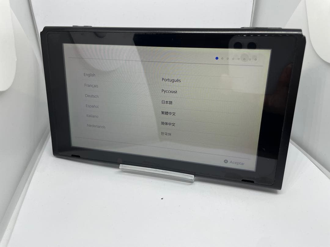 Nintendo Switch 本体 ブラック　HAC-001 Amazon.com: Nintendo Switch Game Console - Black (HAC-001(-01) w