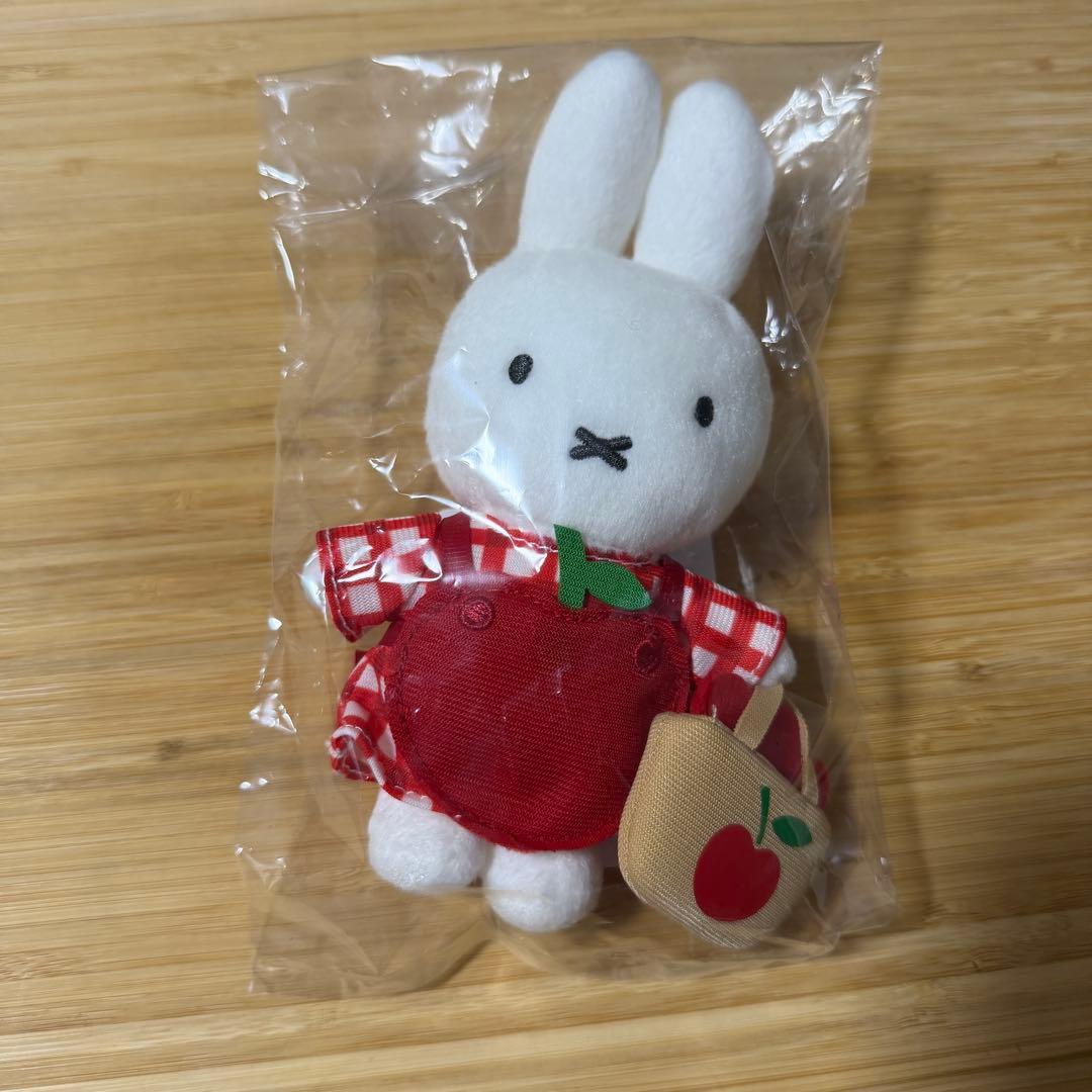 ミッフィー zakka フェスタ 2026 リンゴエプロン マスコット - メルカリ