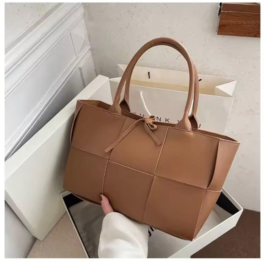 ☆瀬名☆　　大人気デザインレザートートバッグ　ブラウン レザートート ブラウン – HushTug