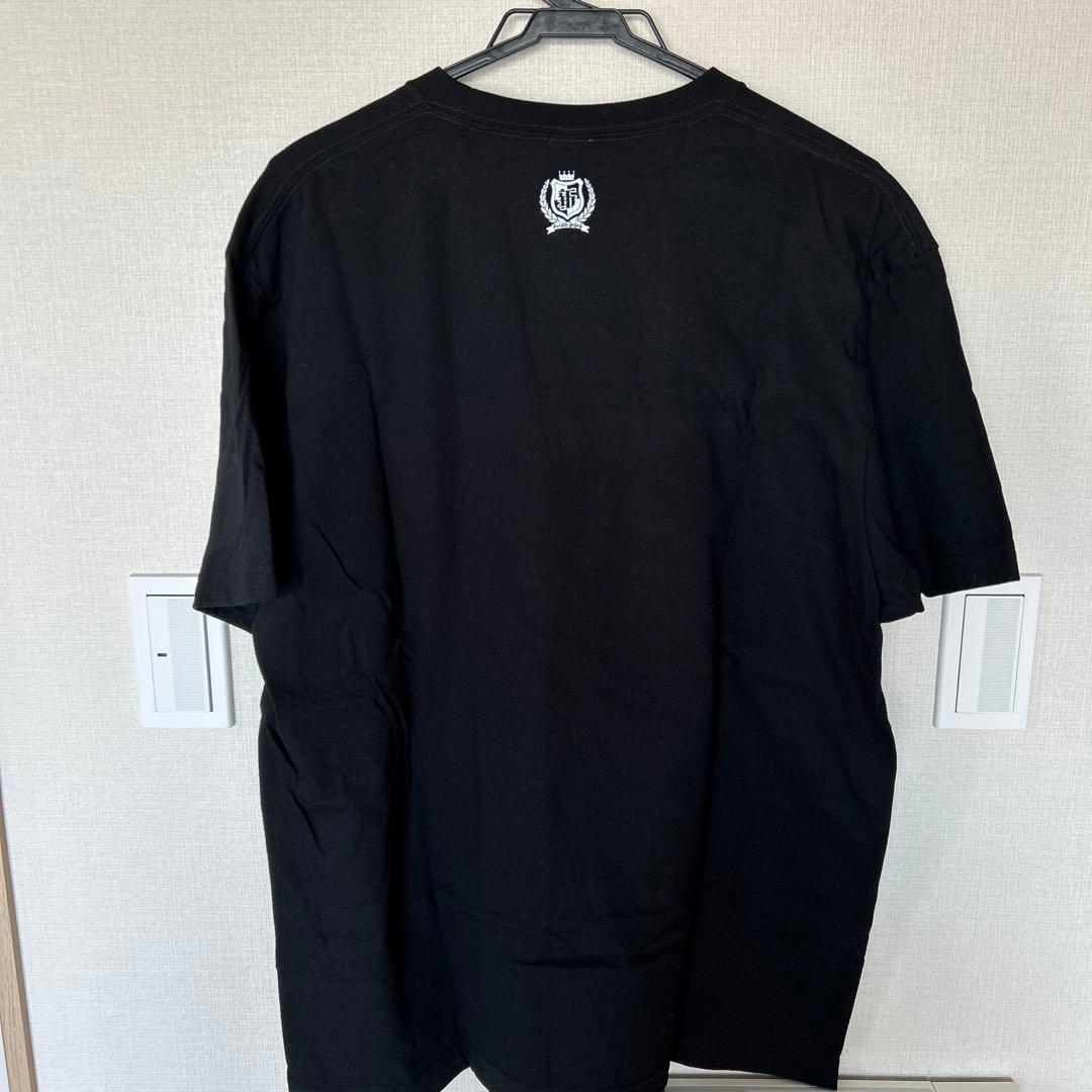 新しい学校のリーダーズ 校章TEE ブラック XLサイズ - メルカリ