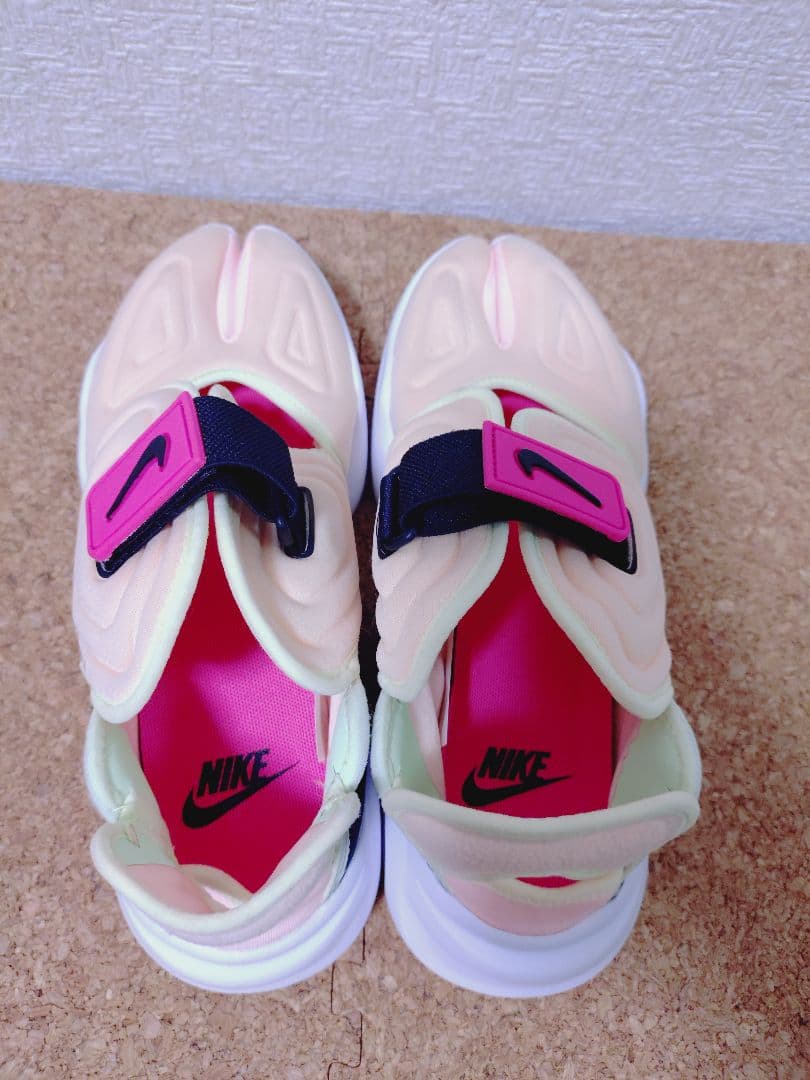 美品 NIKE アクアリフト 24.5cm