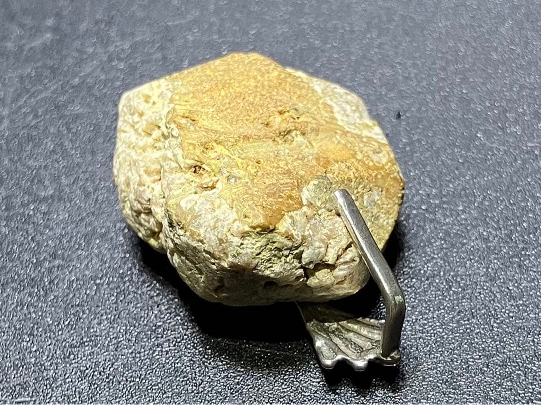 北投石原石ペンダントトップ　7.7g 測定確認済 銀金具　再入荷