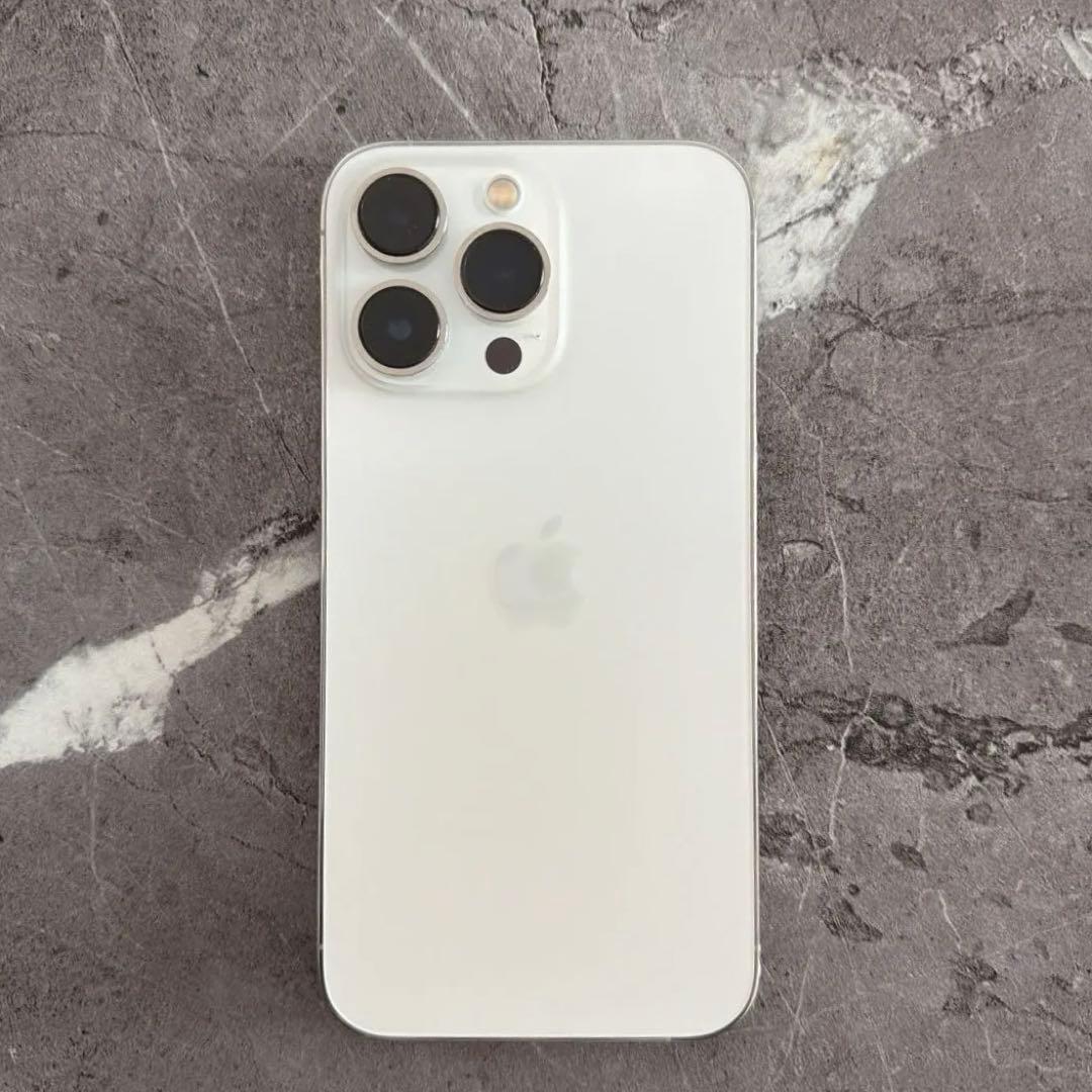【専用】Apple iPhone 13 Pro ホワイト 本体 美品】Apple iPhone 13 Pro ホワイト 本体 - メルカリ