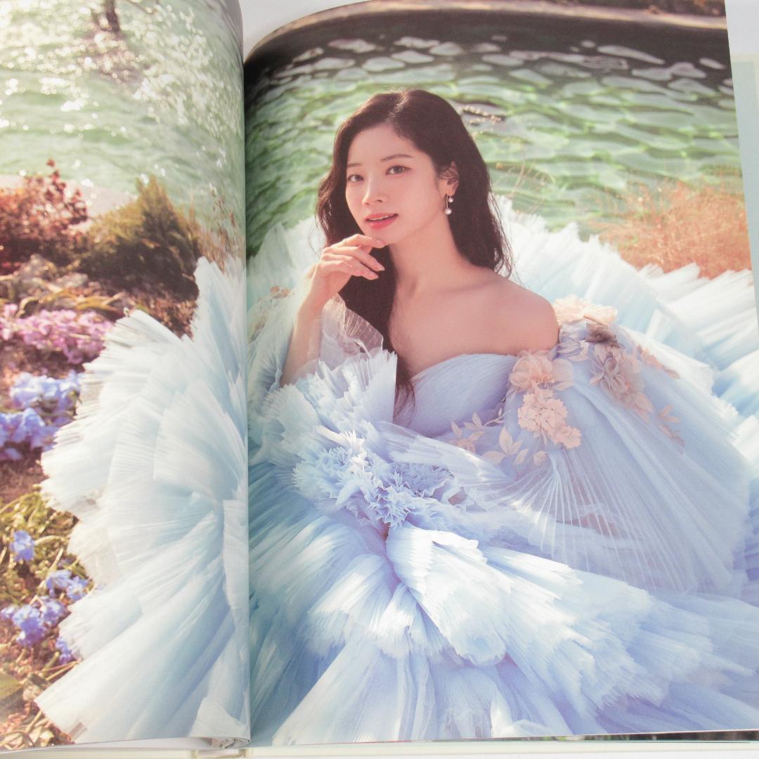 TWICE ダヒョン「Yes, I am Dahyun.」1st ソロ写真集 - メルカリ